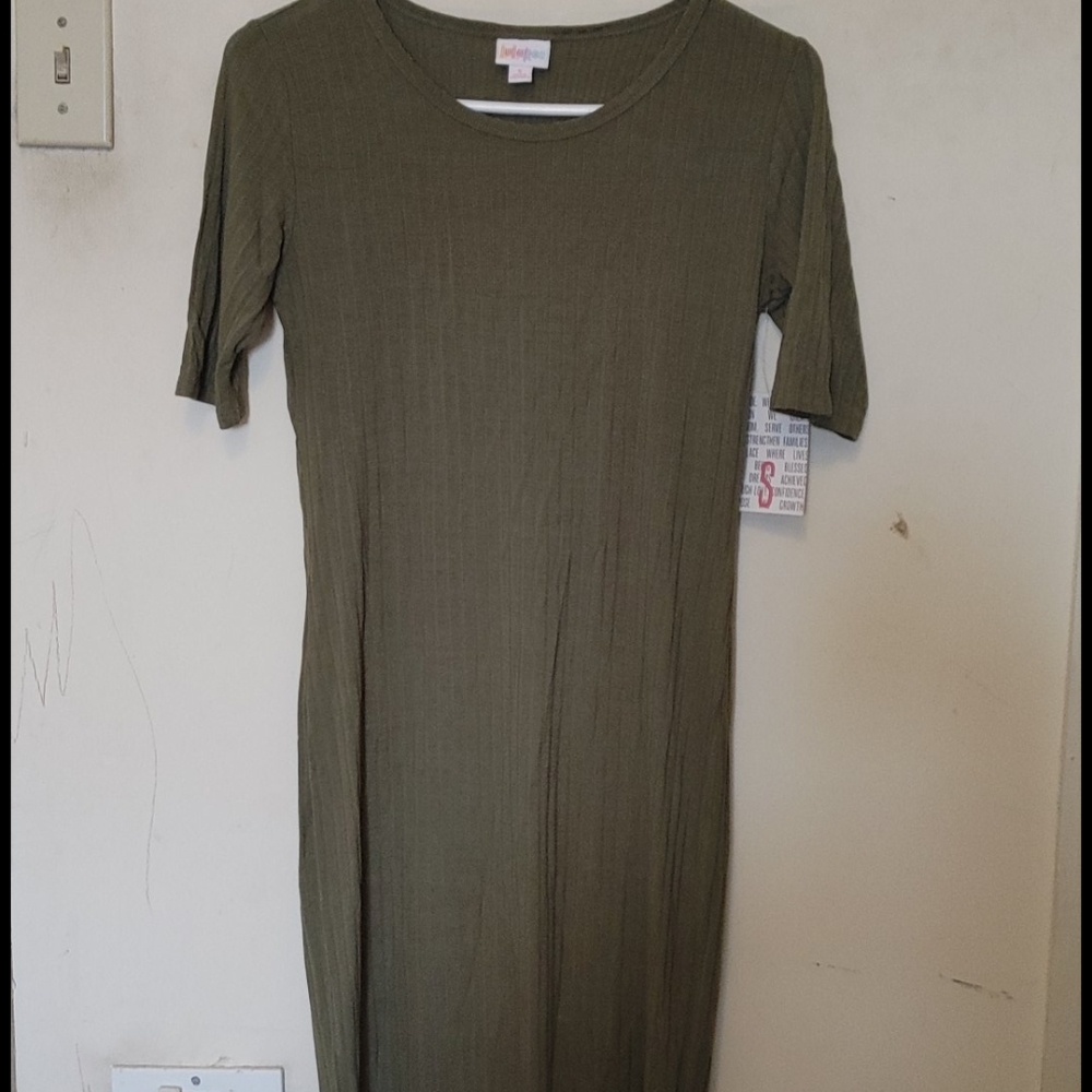 LuLaRoe olive green Julia, small